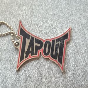 2008 Tap Out Keychain Metal Skater Punk Grunge Y2k 1st Class 2"